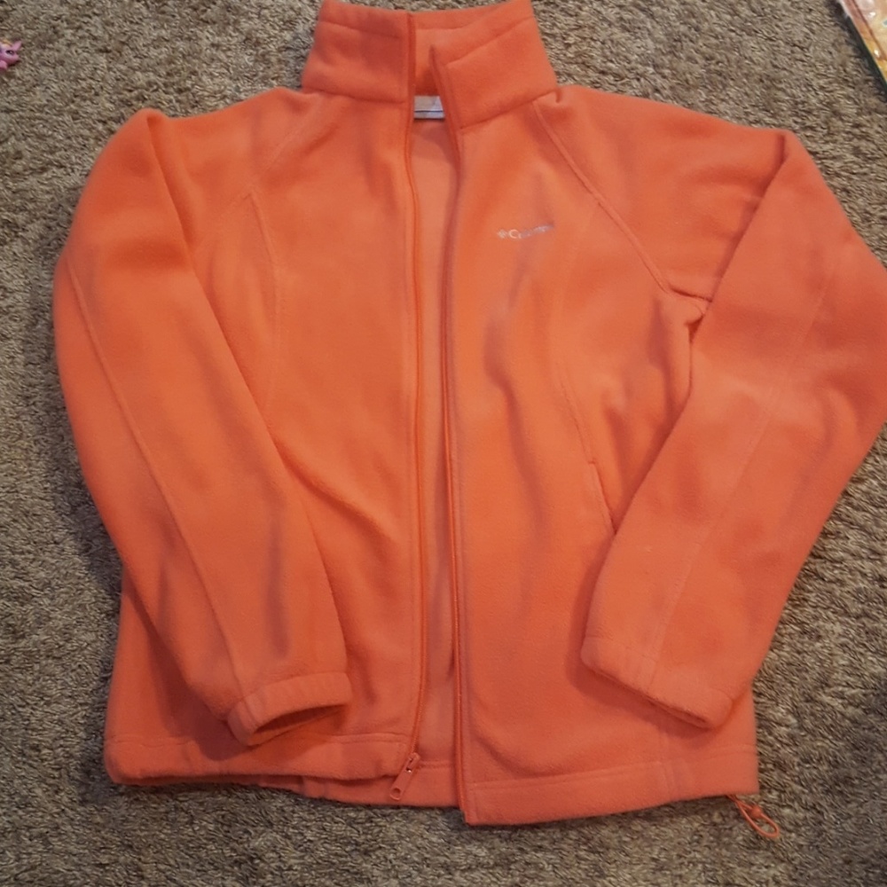 Size Medium Columbia  coral fleece!